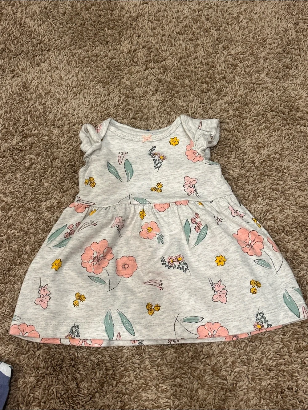 Baby girls lot of 0- 3 month clothing  lot of 5 girls